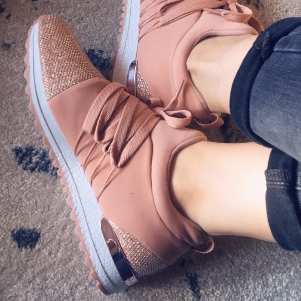 SOLD!!! ✨ Slip on sneakers - Rose Gold ✨